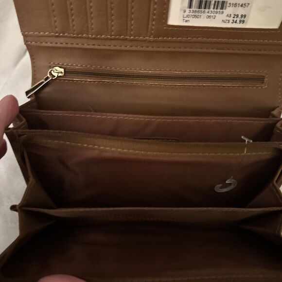 Laura Jones Tan Embossed Purse Wallet New NWT 15cm x 10cm - Picture 3 of 4